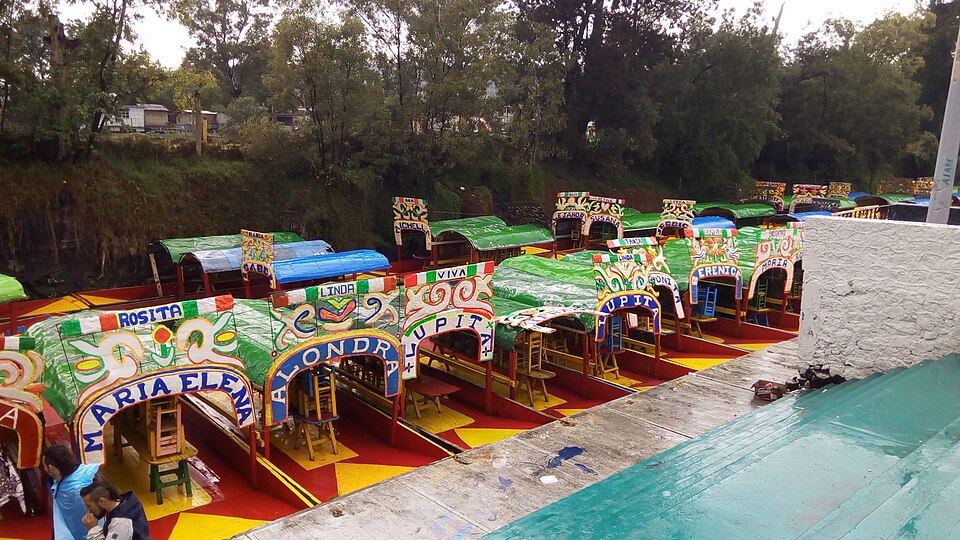 Trajineras y canales de Xochimilco