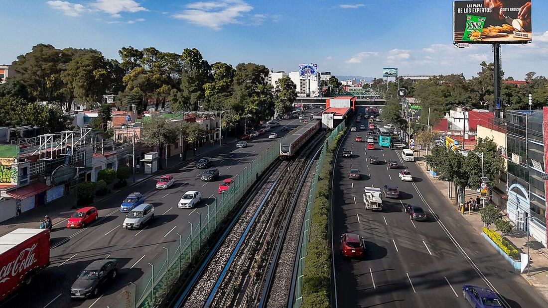 Fotografía aérea de instalaciones del Metro de Ciudad de México